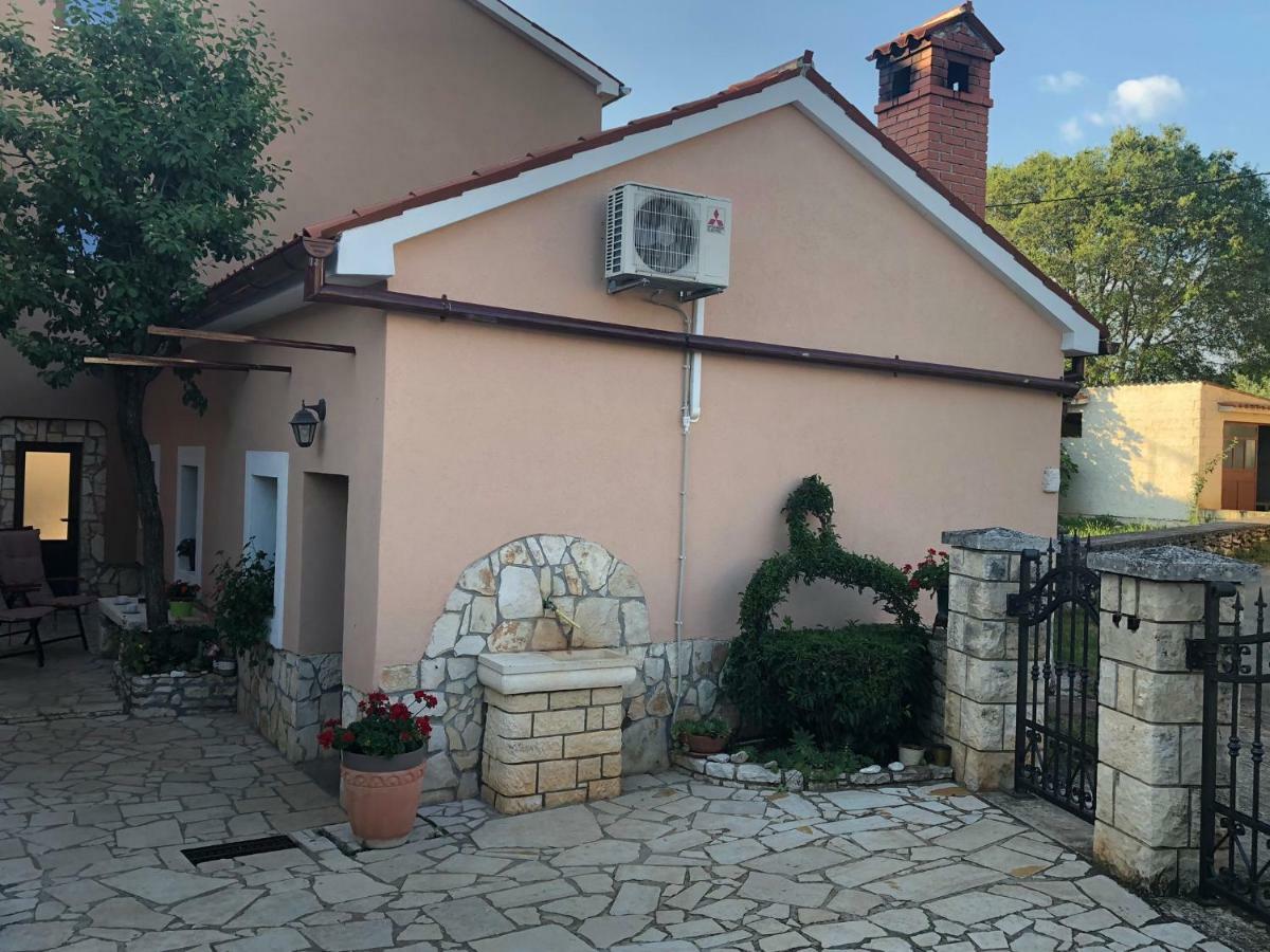 Teta Jana Apartment Smoljanci Exterior photo
